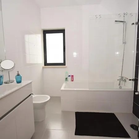 Modern With Private Swimming Pool, Cleaning Included بيت للعطل