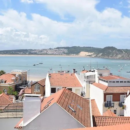 Nazare For Surfing, Cleaning Included Nyaraló