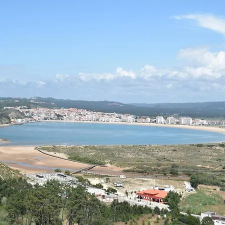 Nyaraló Nazare For Surfing, Cleaning Included *
