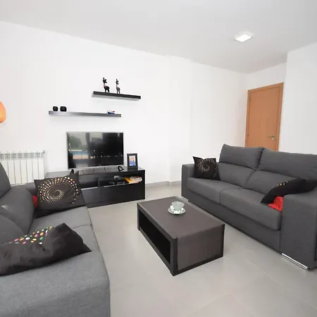 Modern With Private Swimming Pool, Cleaning Included Famalicão